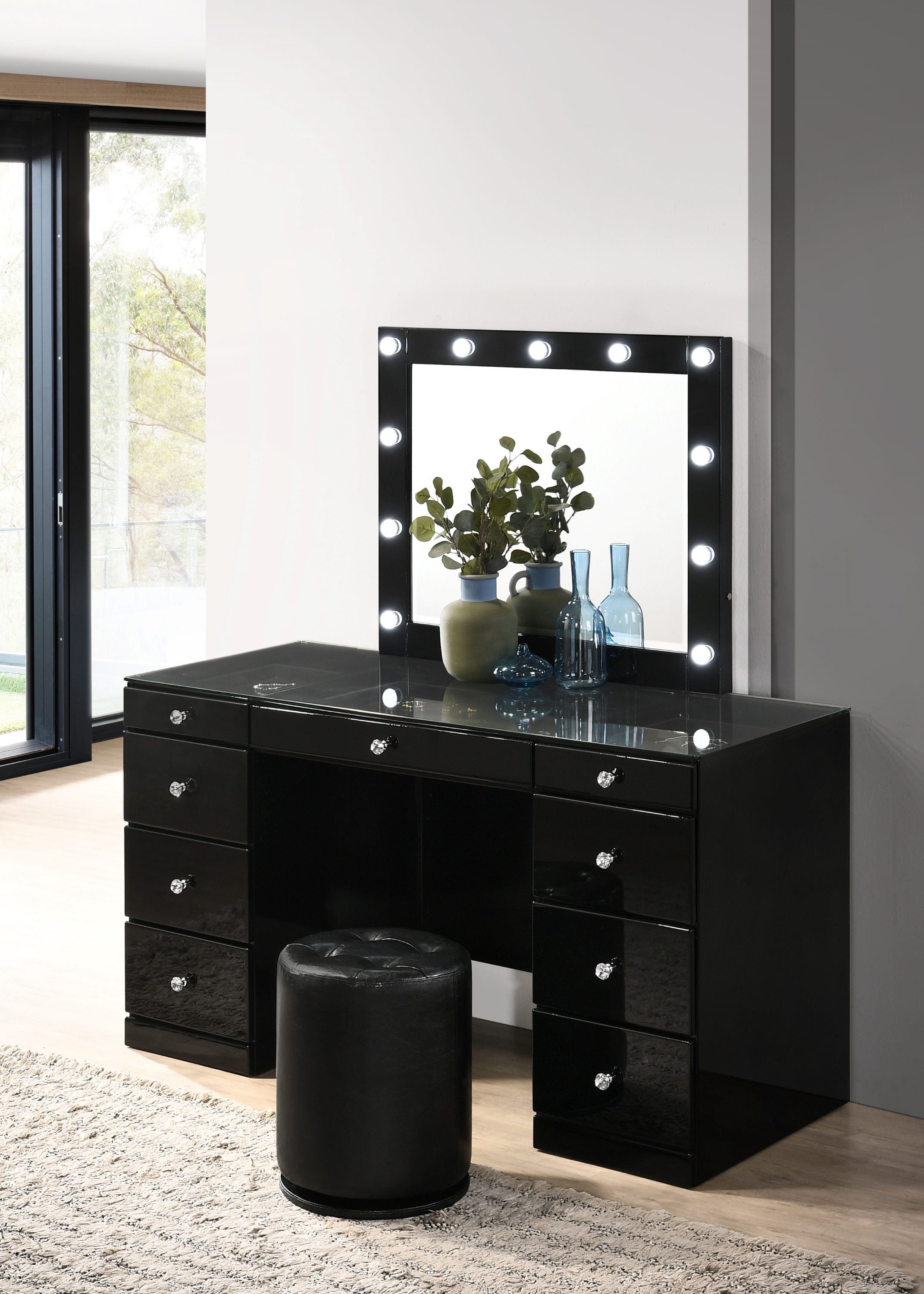 (image for) CM4850 Avery Black Vanity
